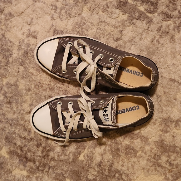 Converse Chuck Taylor All Star Low Tops - Picture 6 of 9